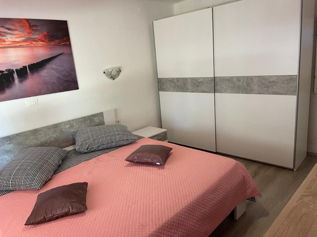 Apartment Jonas Rovinj Exterior photo